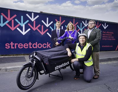 Belfast Lord Mayor joins Translink and Streetdock to announce first Weavers Cross meanwhile use.