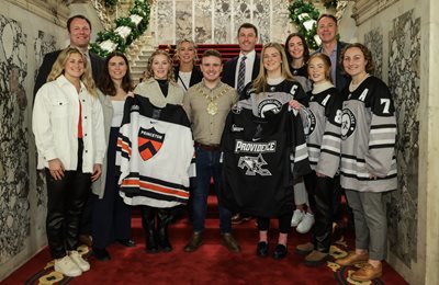 Lord Mayor welcomes Friendship Series teams to City Hall